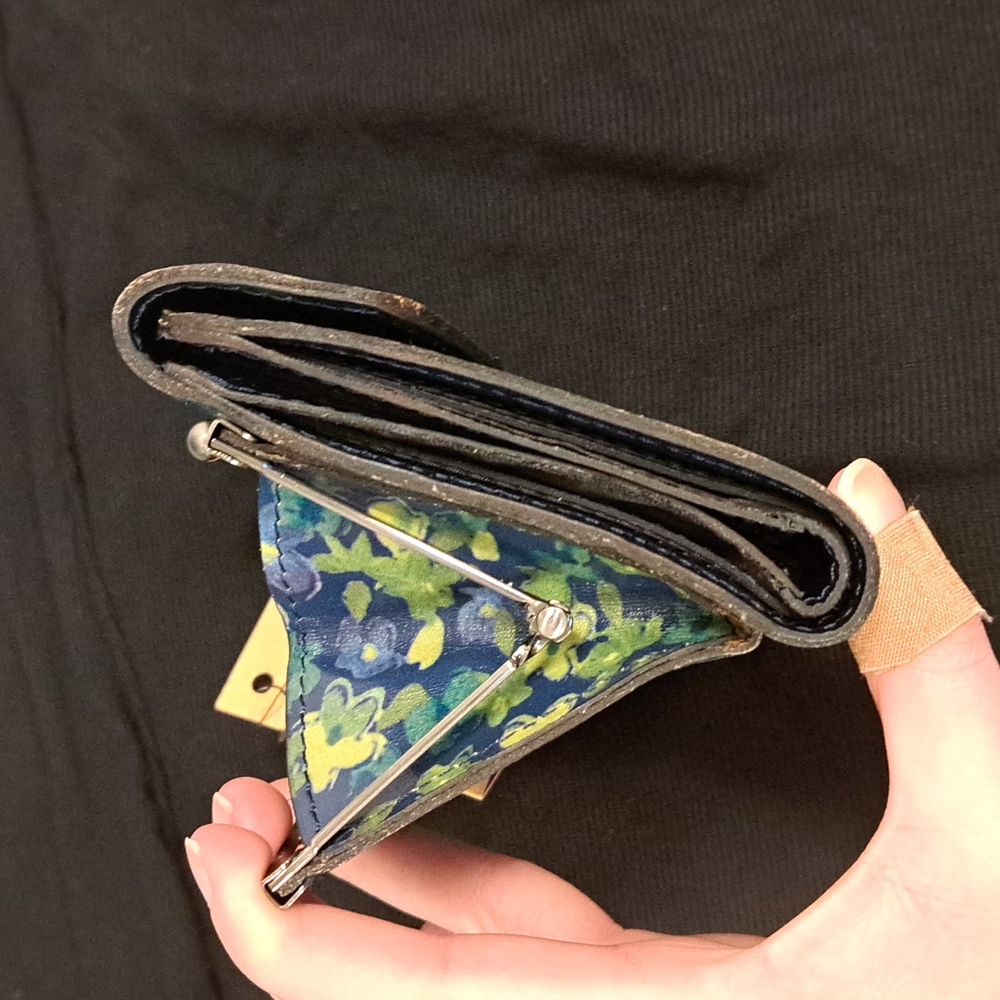 NWT Patricia Nash "Denim Blues" Reiti Wallet - Picture 8 of 16